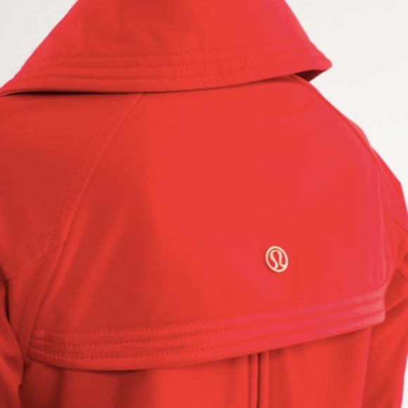 (SOLD) Lululemon Coco Softshell - Picture 4 of 6